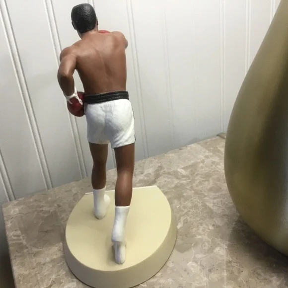 “THE GREATEST” Muhammad Ali Salvino Sports Legends Figurine #2,843 of 3,000… - Picture 16 of 16